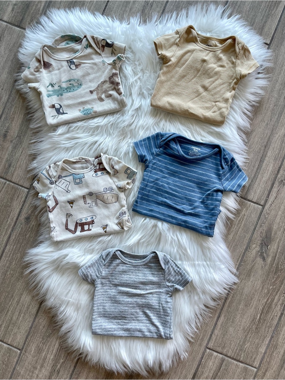 Carter's Short-Sleeve Bodysuit Bundle - Blue, Beige, Gray, Cream Prints